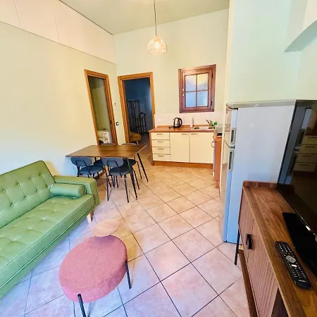Italia Antica Nel Borgo 3 Beds Διαμέρισμα *